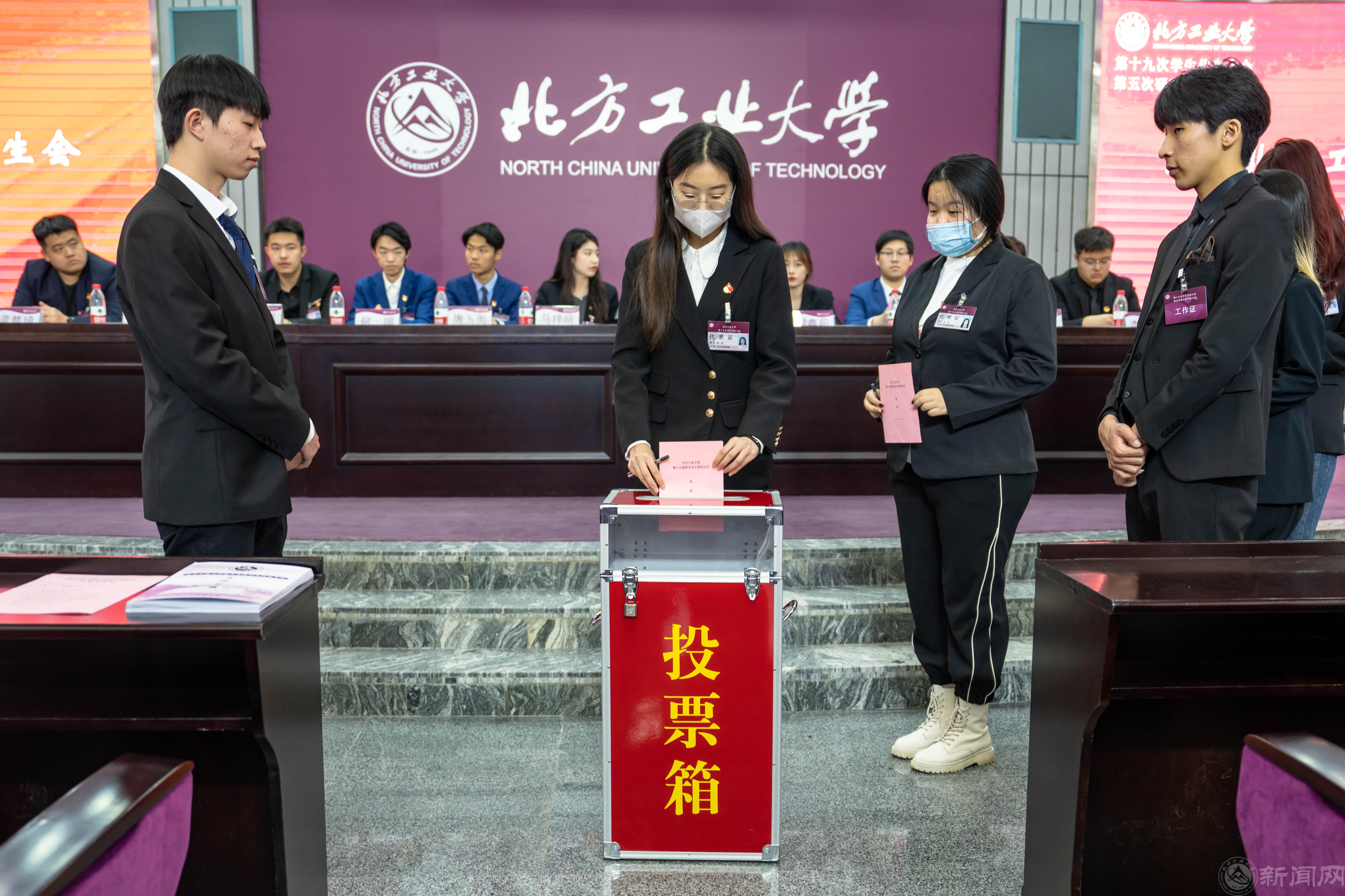 SHT05131.jpg SHT05131.jpg