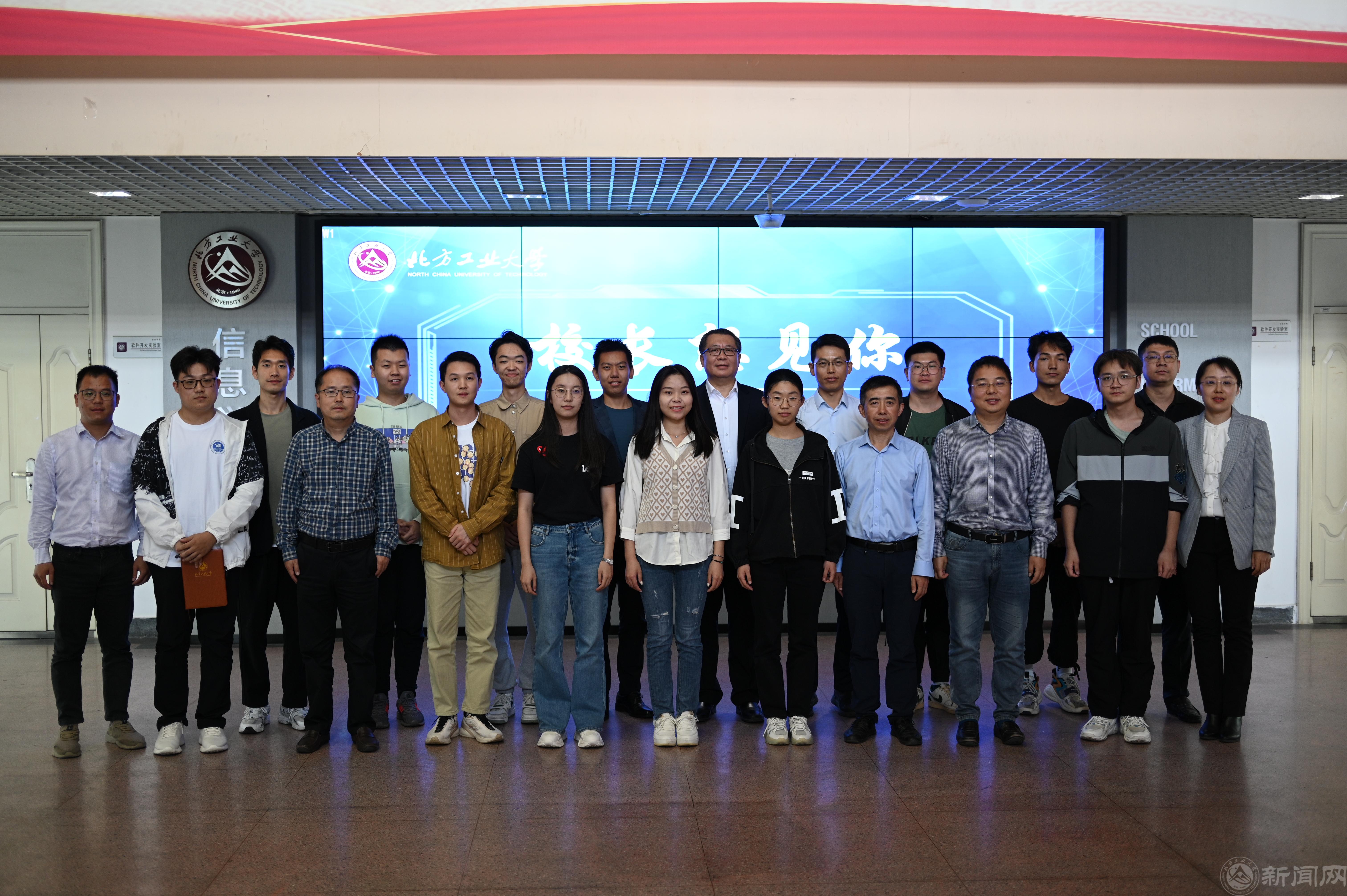 DSC_8128.JPG DSC_8128.JPG