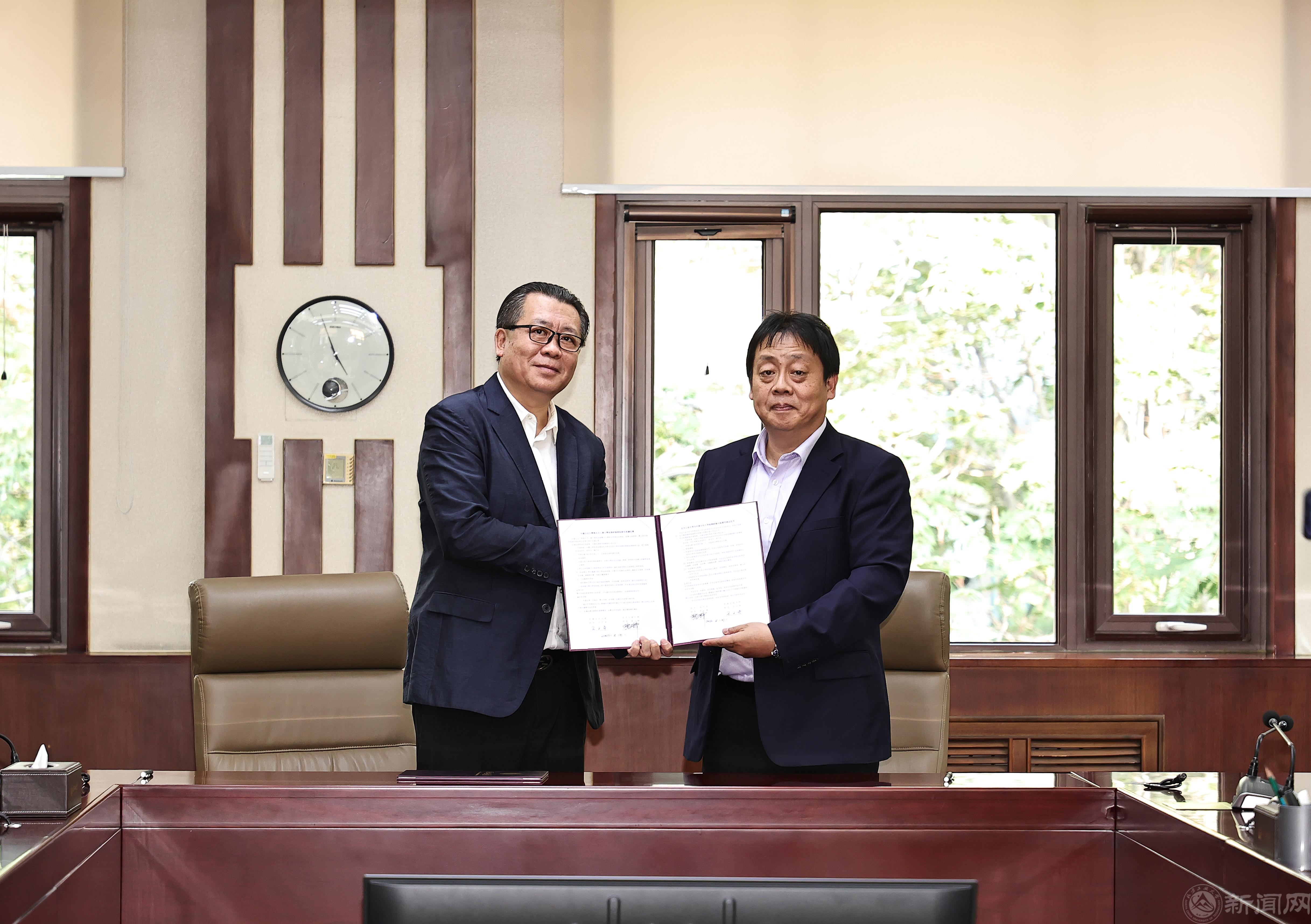 AG8I4378.JPG AG8I4378.JPG