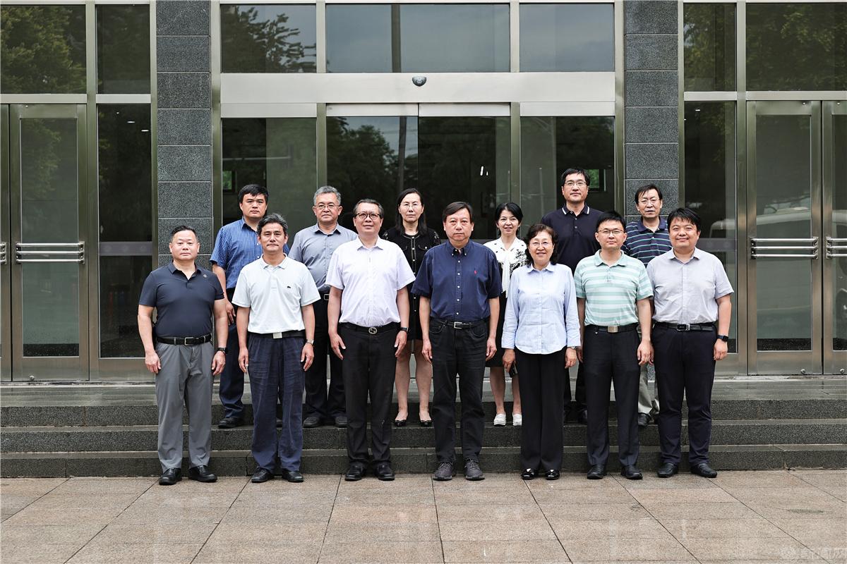 AG8I1501.jpg AG8I1501.jpg